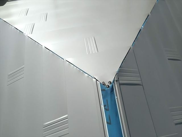 洋瓦を葺き替え