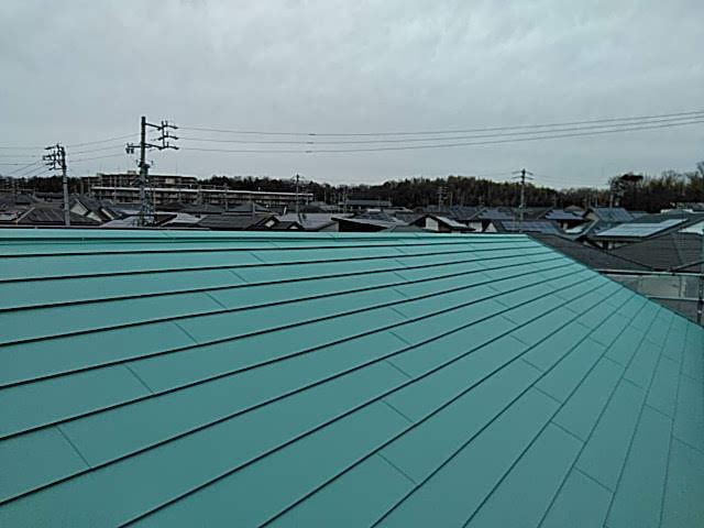 板金が飛ばされた屋根のカバー工事