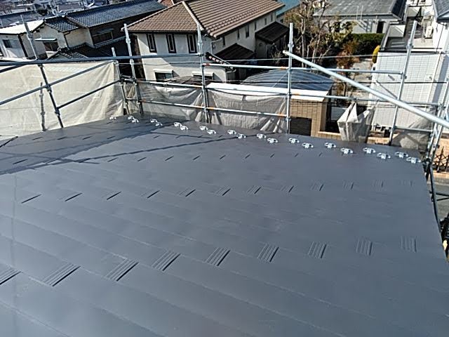 屋根カバー工事