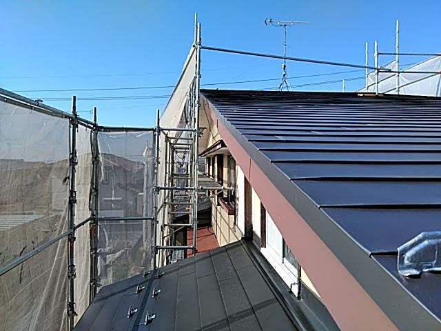 屋根カバー工事