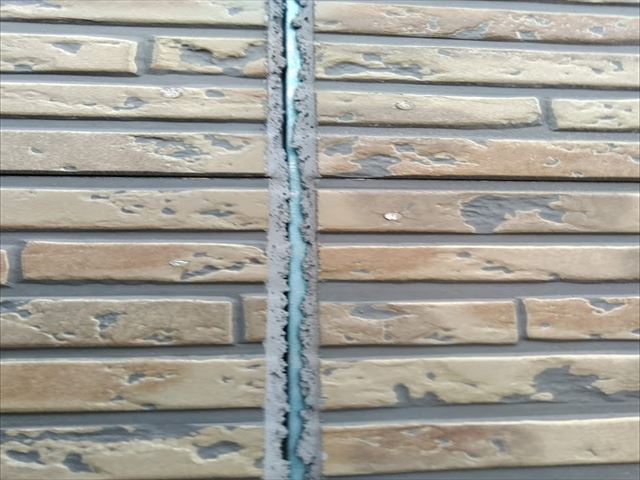 大型商業施設向かいの屋根をカバー工事