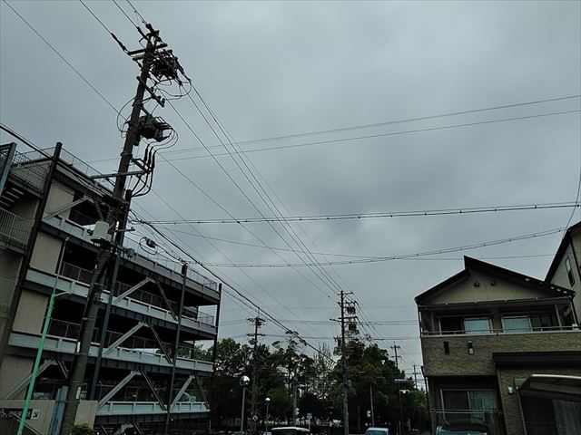 大型商業施設向かいの屋根をカバー工事