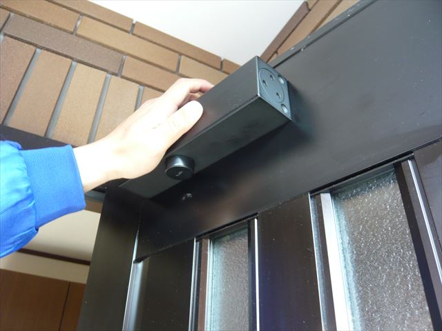 ドアクローザー交換