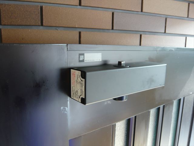 ドアクローザー交換