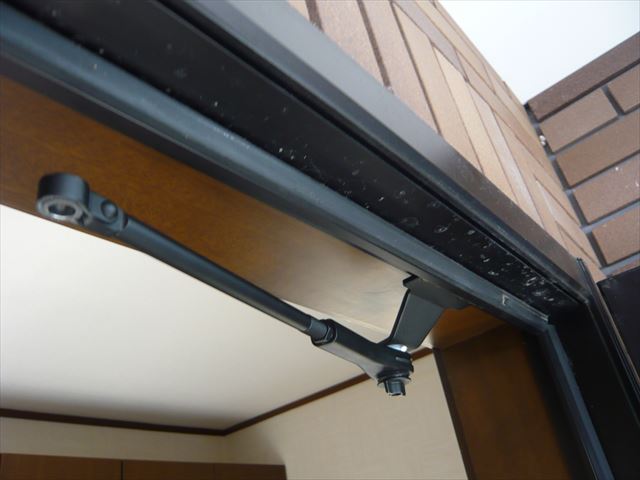 ドアクローザー