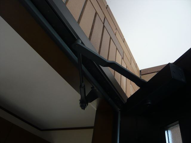 ドアクローザー