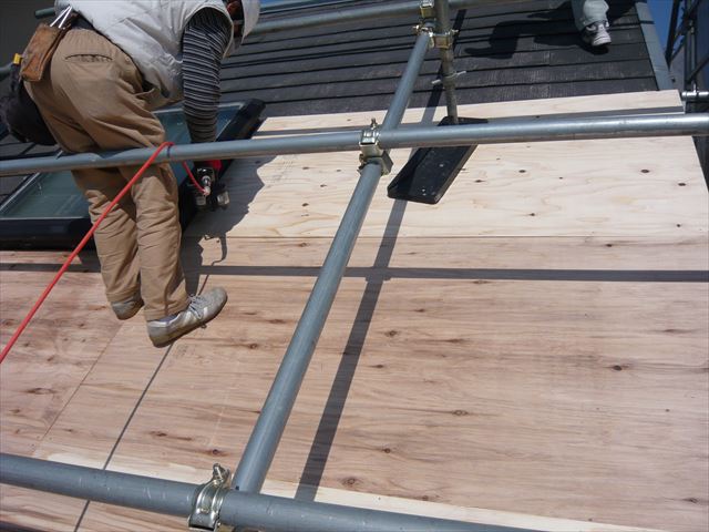 屋根コンパネ張り