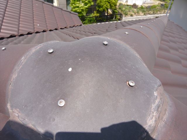 棟瓦のビスの緩み