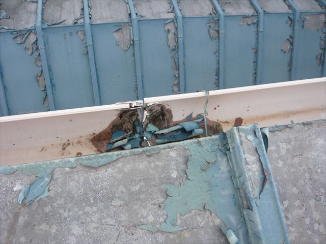 雨樋のジョイントはずれ