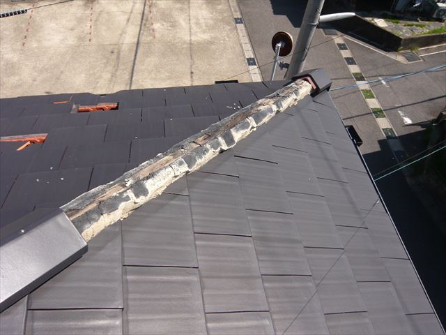 台風被害による棟瓦の落下