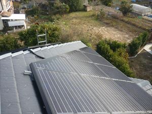 屋根に太陽光発電
