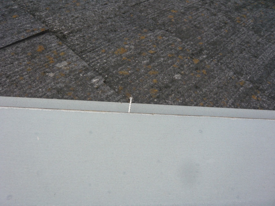 棟板金の釘浮き