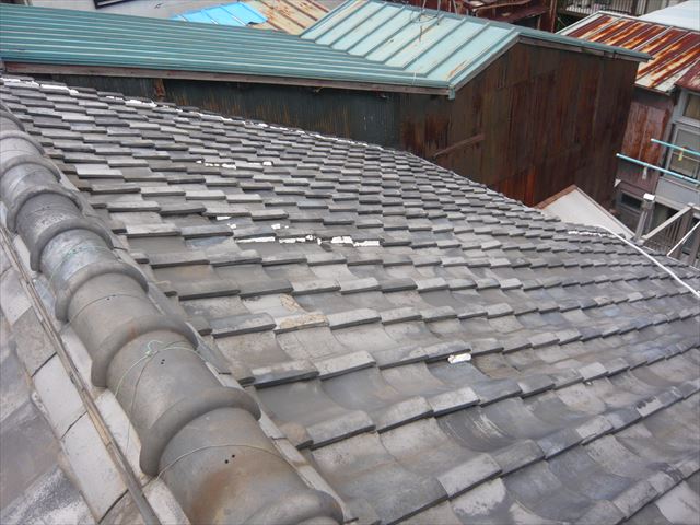 瓦の浮きやズレ