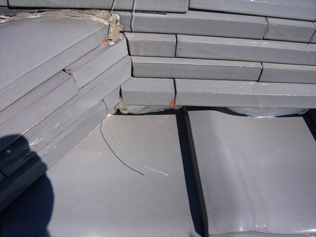 棟瓦の取り合い部分