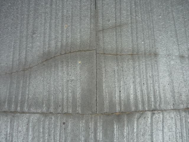 スレートのひび割れ