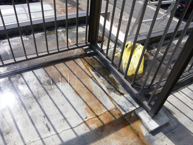 ベランダ表面の劣化