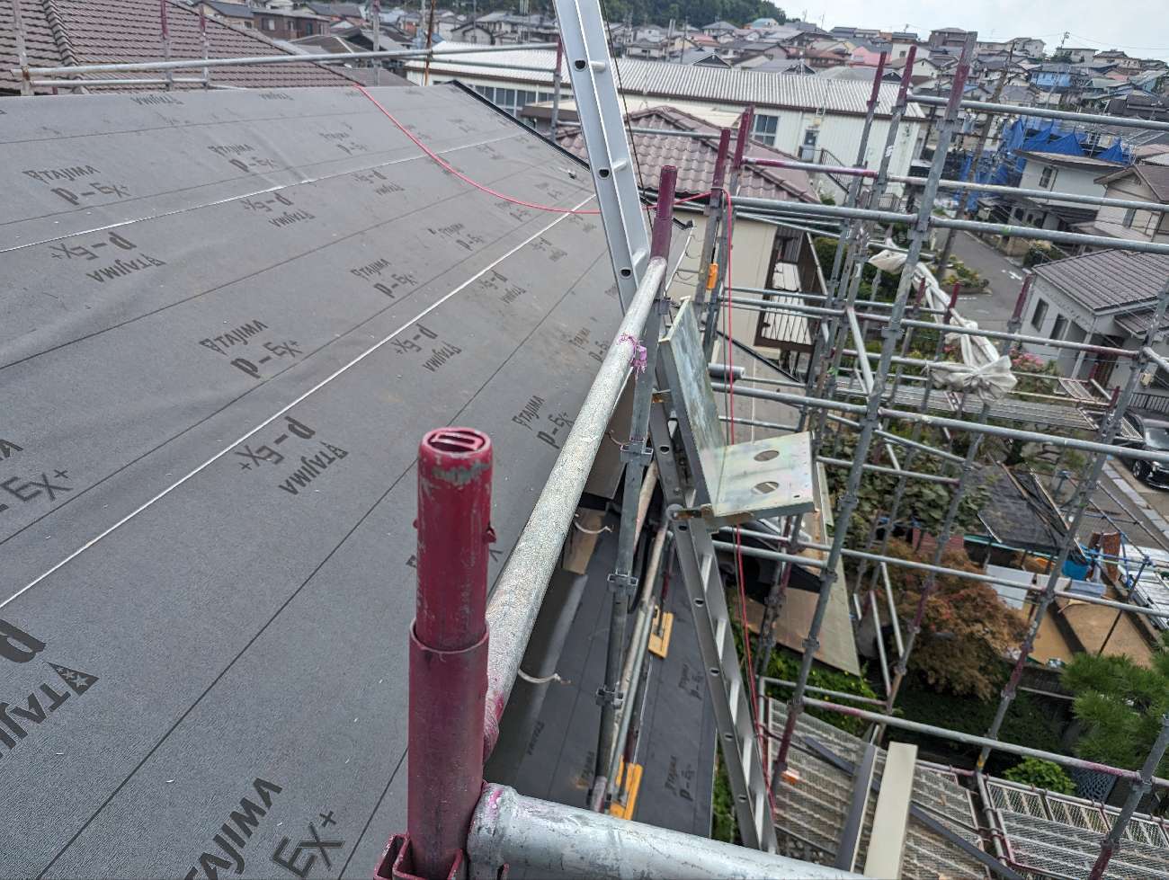 田島ルーフィング社の「PカラーEX＋」