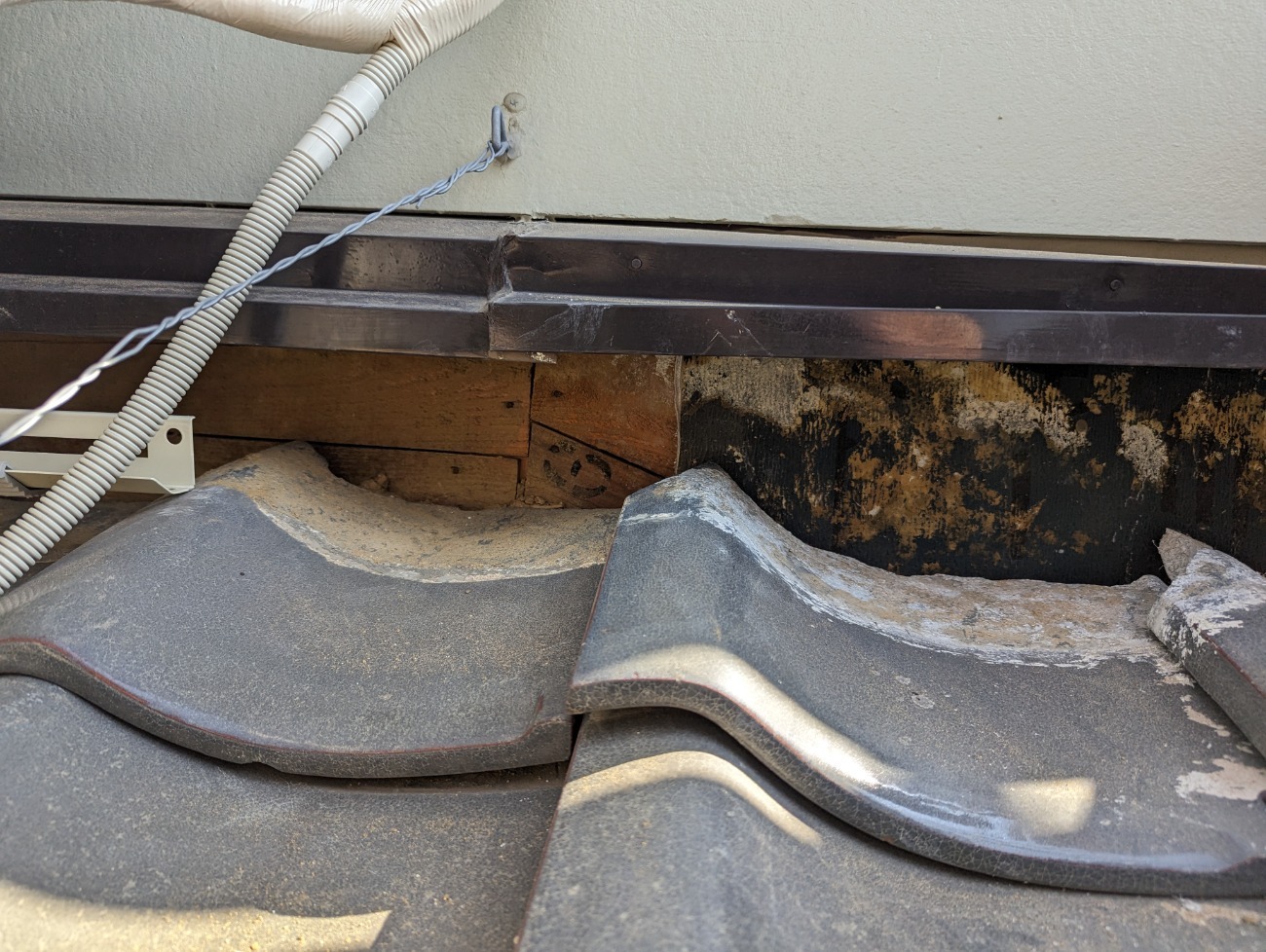 外壁との取り合い部