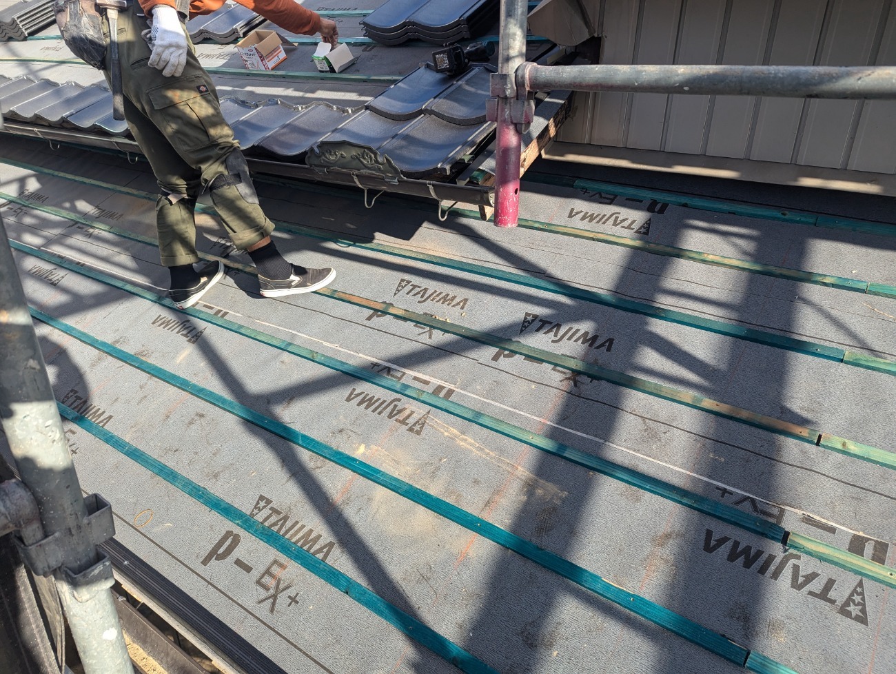 リスクのない乾式工法を行う様子