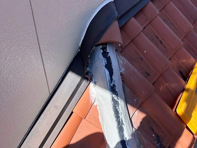 南蛮漆喰で固定された垂木