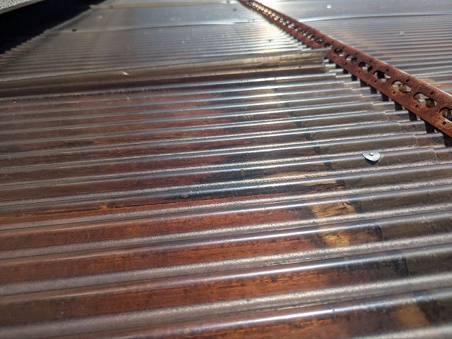 名古屋市緑区の倉庫屋根の状況