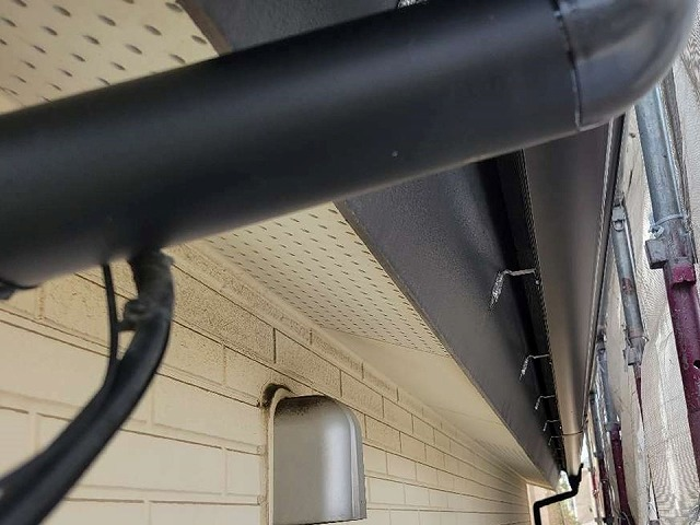 鼻隠し・破風部分の塗装