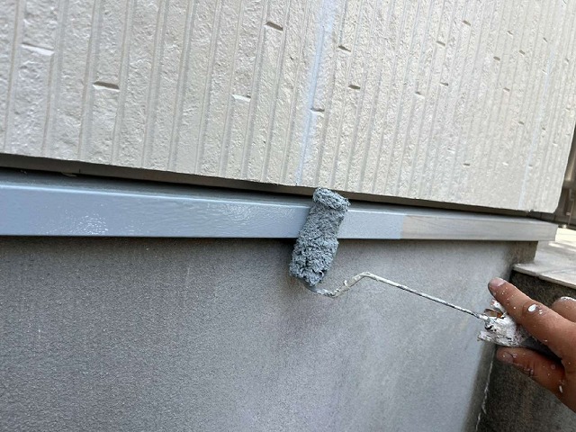 水切り金物に保護塗装メンテナンス