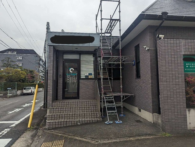 昇降足場の設置