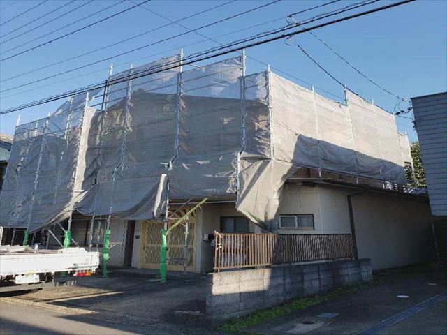 複雑な瓦屋根の葺き替え