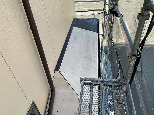 下屋根のカバー工法メンテナンスで使う合板下地