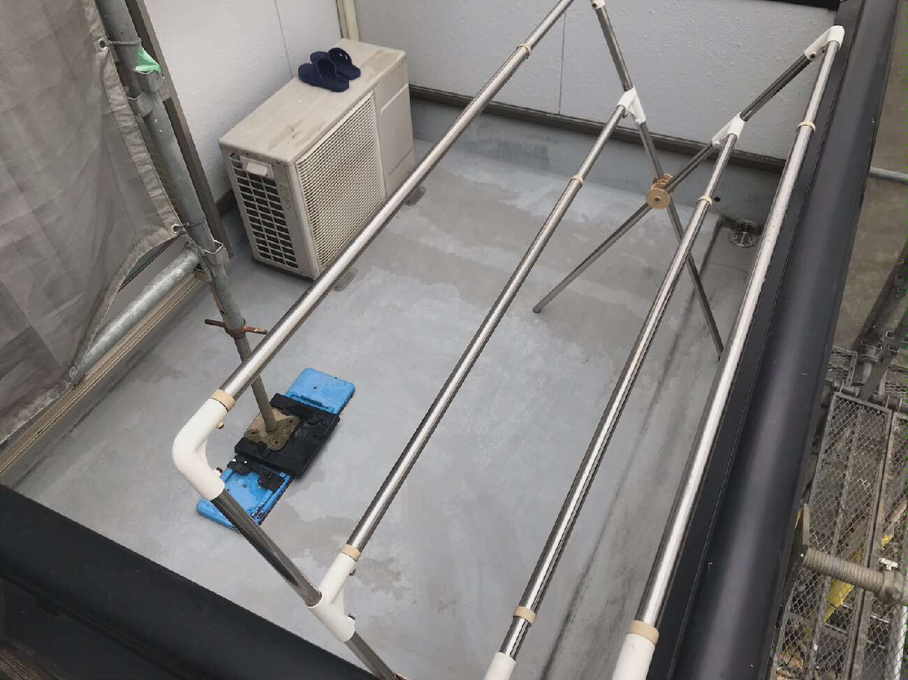 高圧洗浄後のベランダ