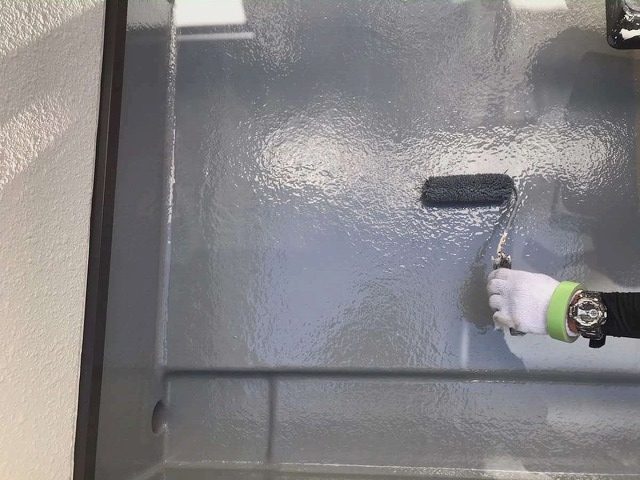 リガードトップを用いたベランダ防水のトップコート塗り替え