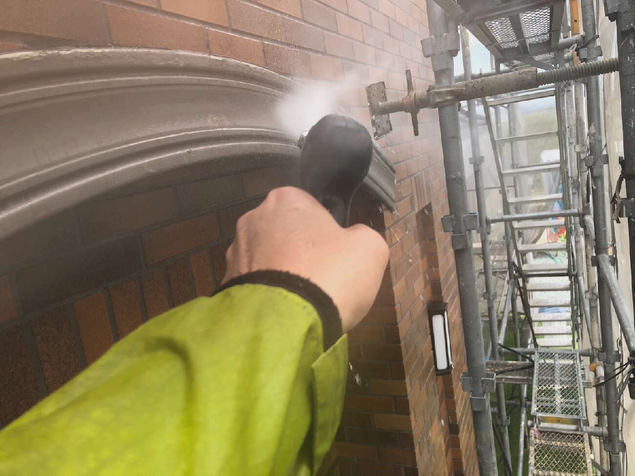 装飾のモール材を洗浄