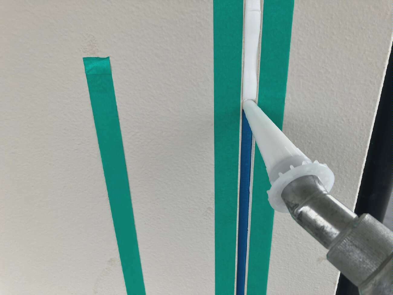 コーキングの打ち替え