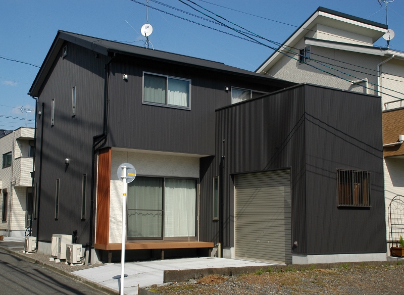 葵区新伝馬・屋根ガルバリウム鋼板葺き