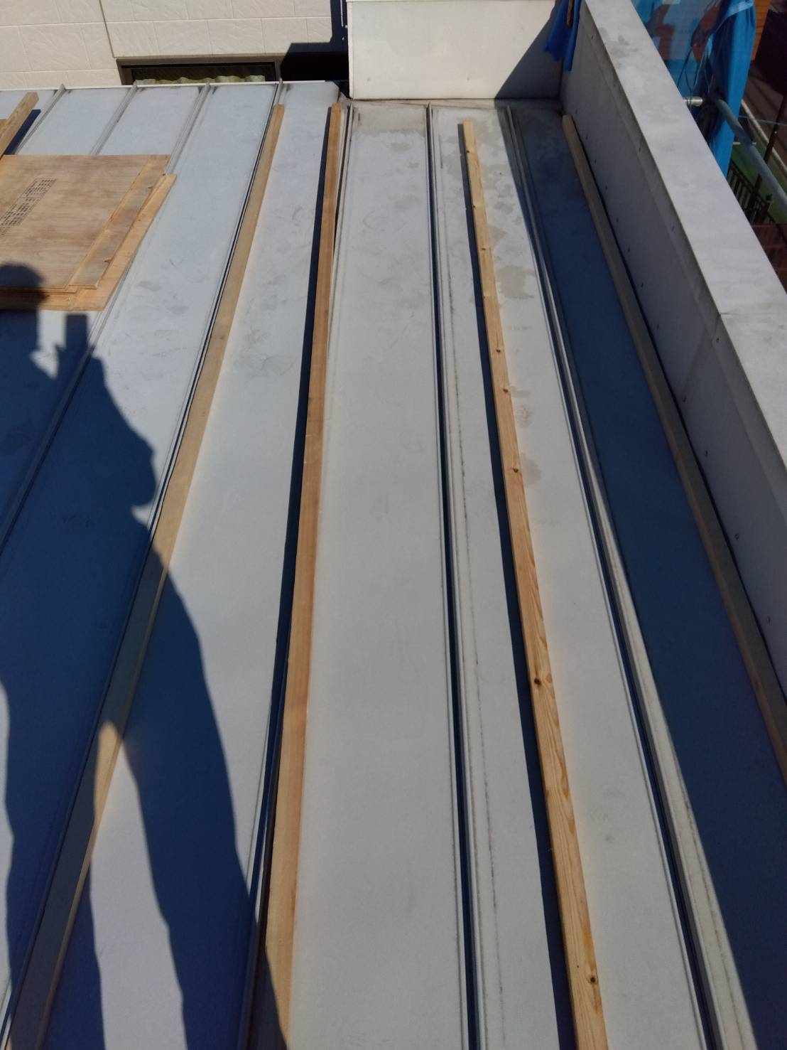 屋根補修工事、雨漏り修理