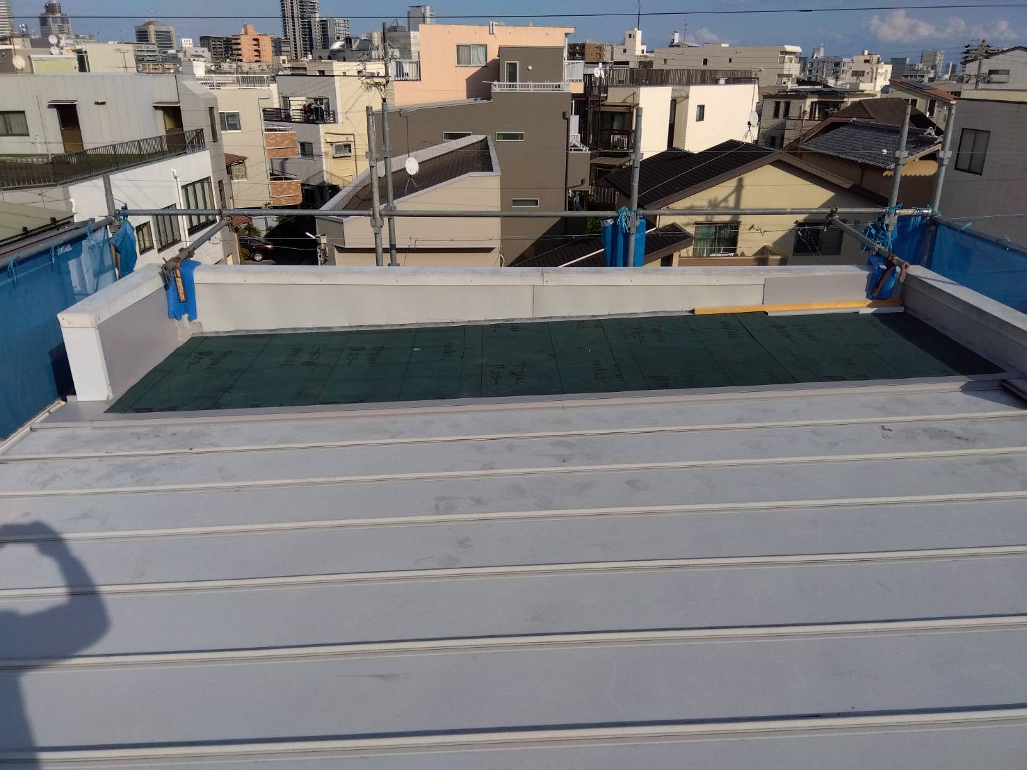 屋根補修工事、雨漏り修理