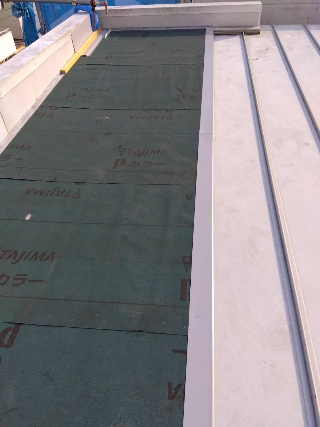 屋根補修工事、雨漏り修理