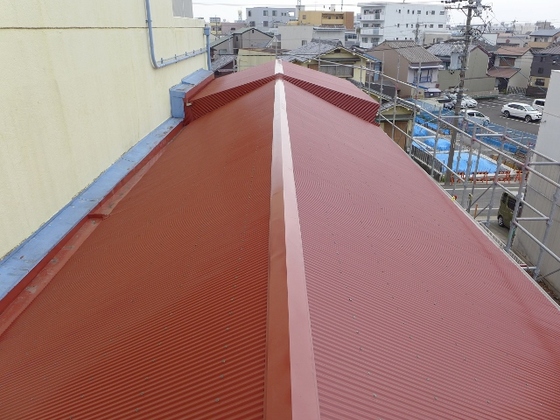 トタン屋根完成