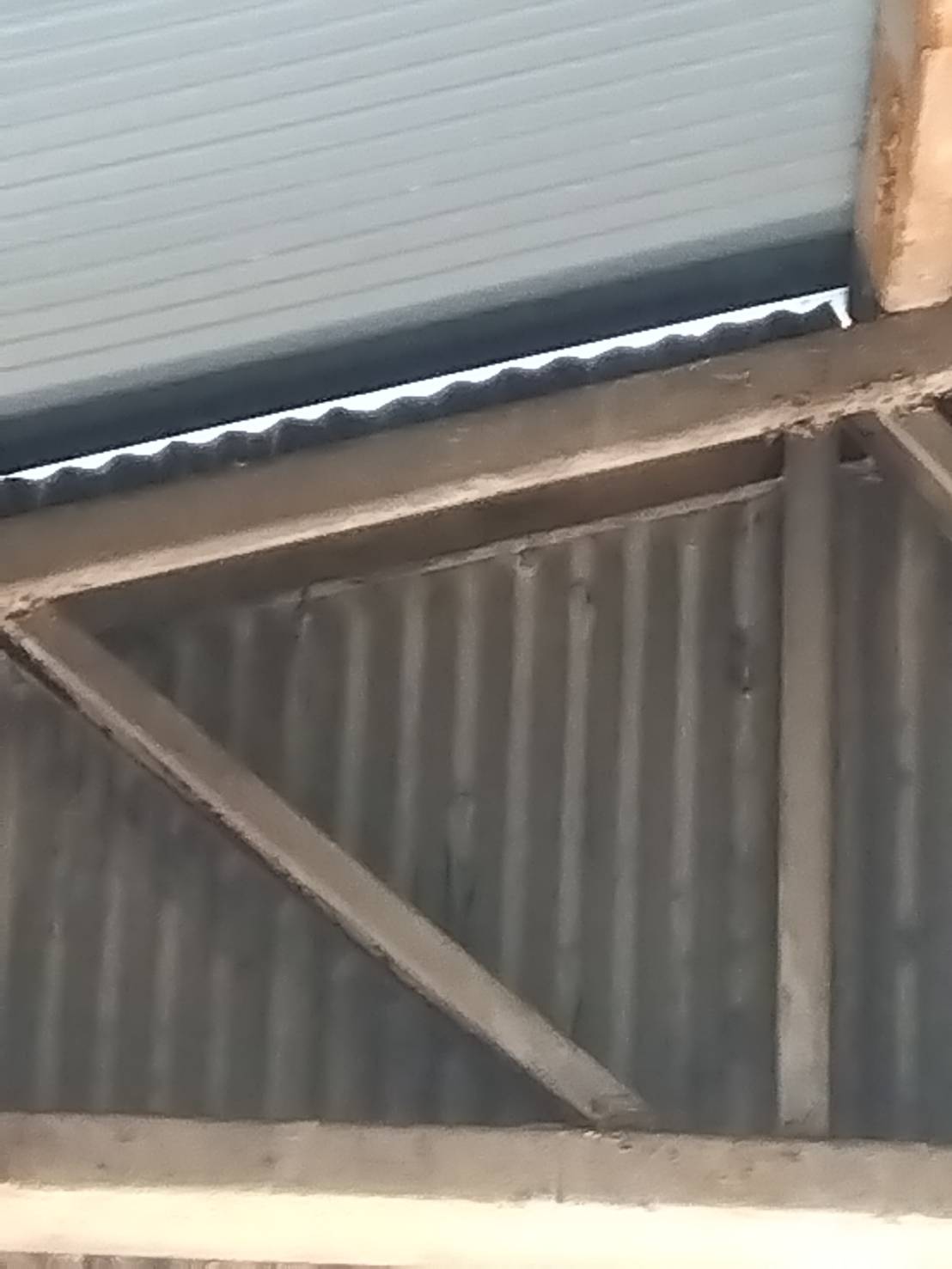 雨漏り修理・コーキング