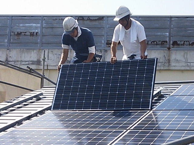 ソーラーパネルの設置