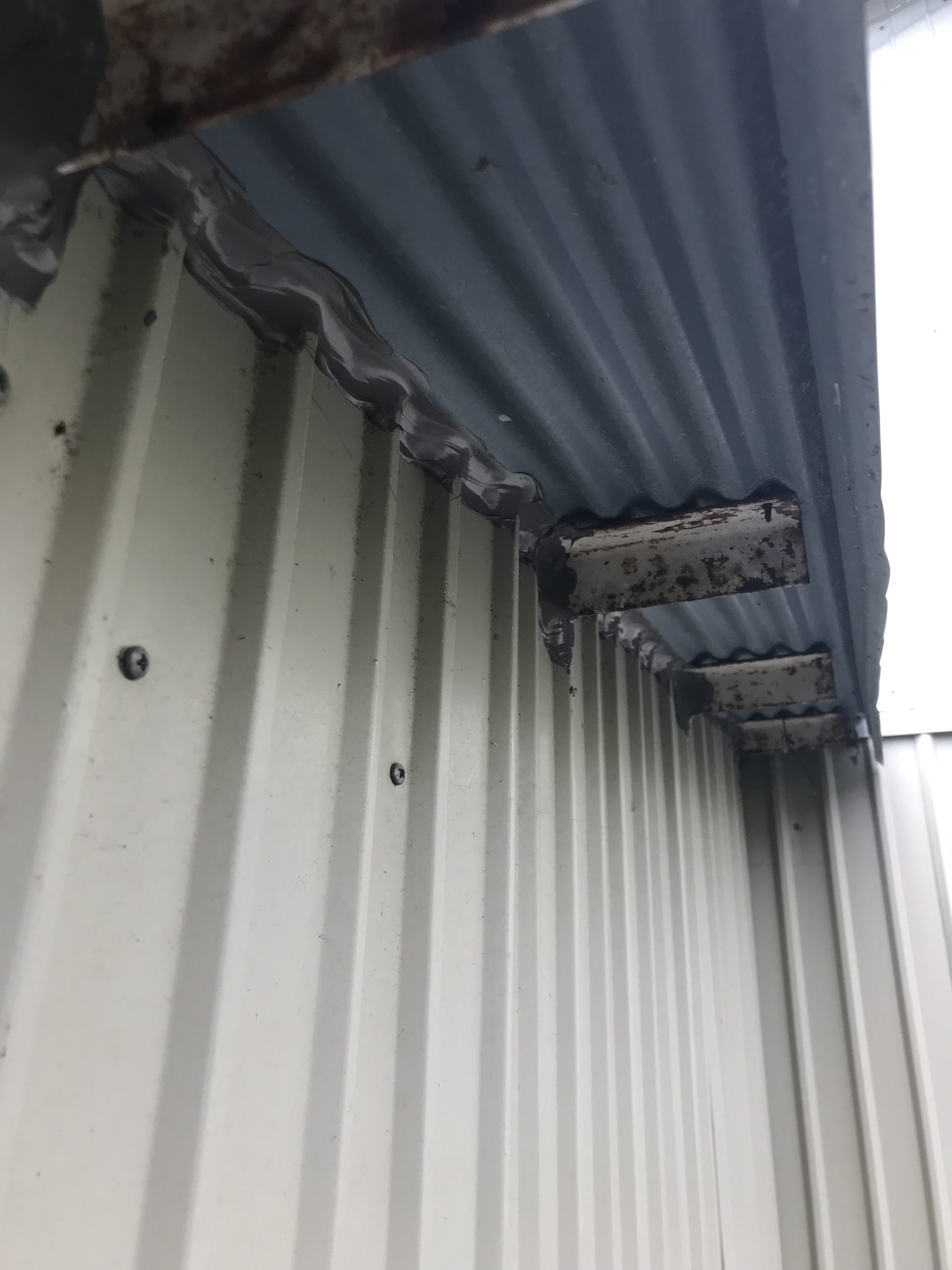 雨漏り修理・コーキング