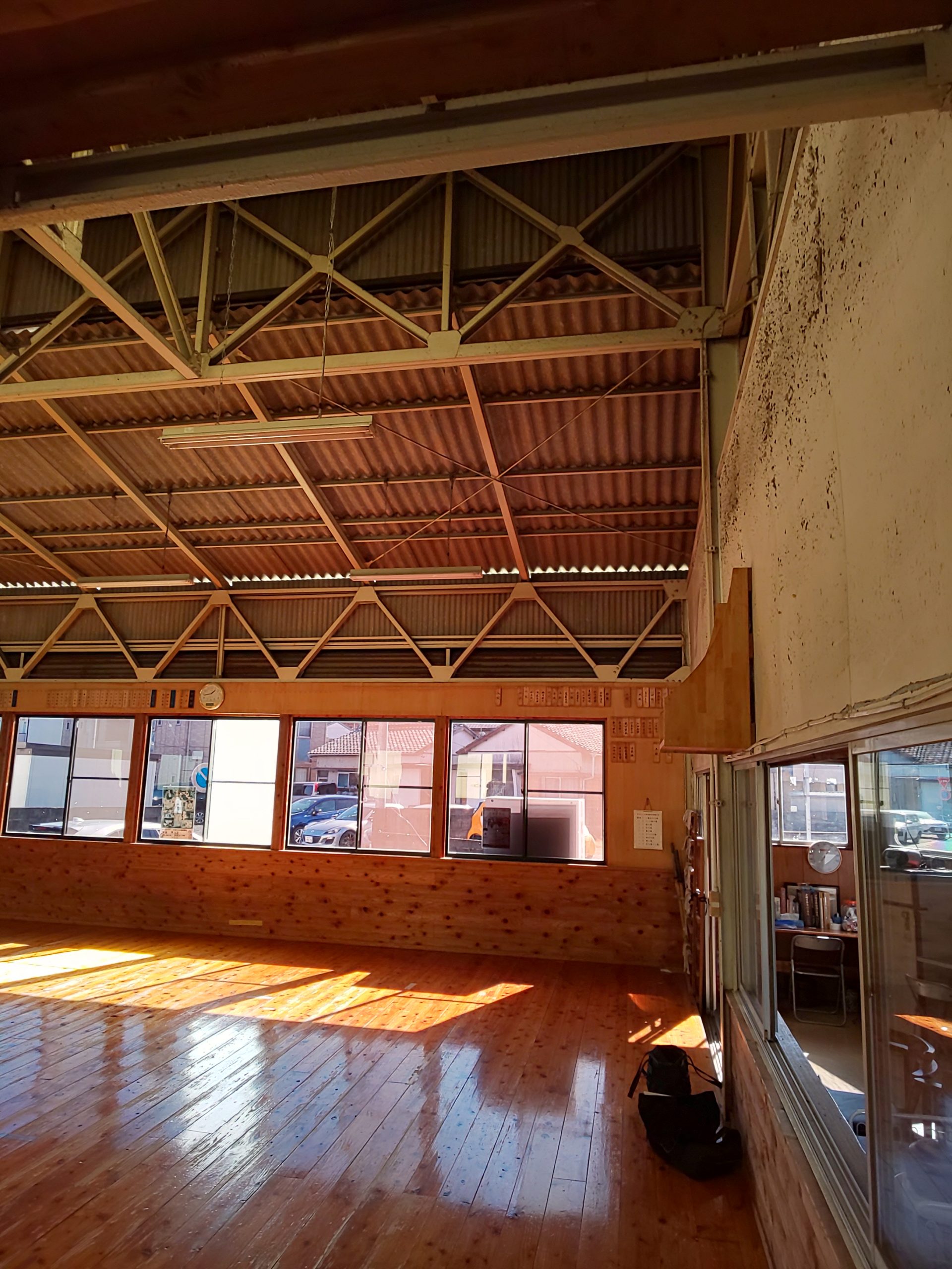 倉庫・同情・天井断熱材工事