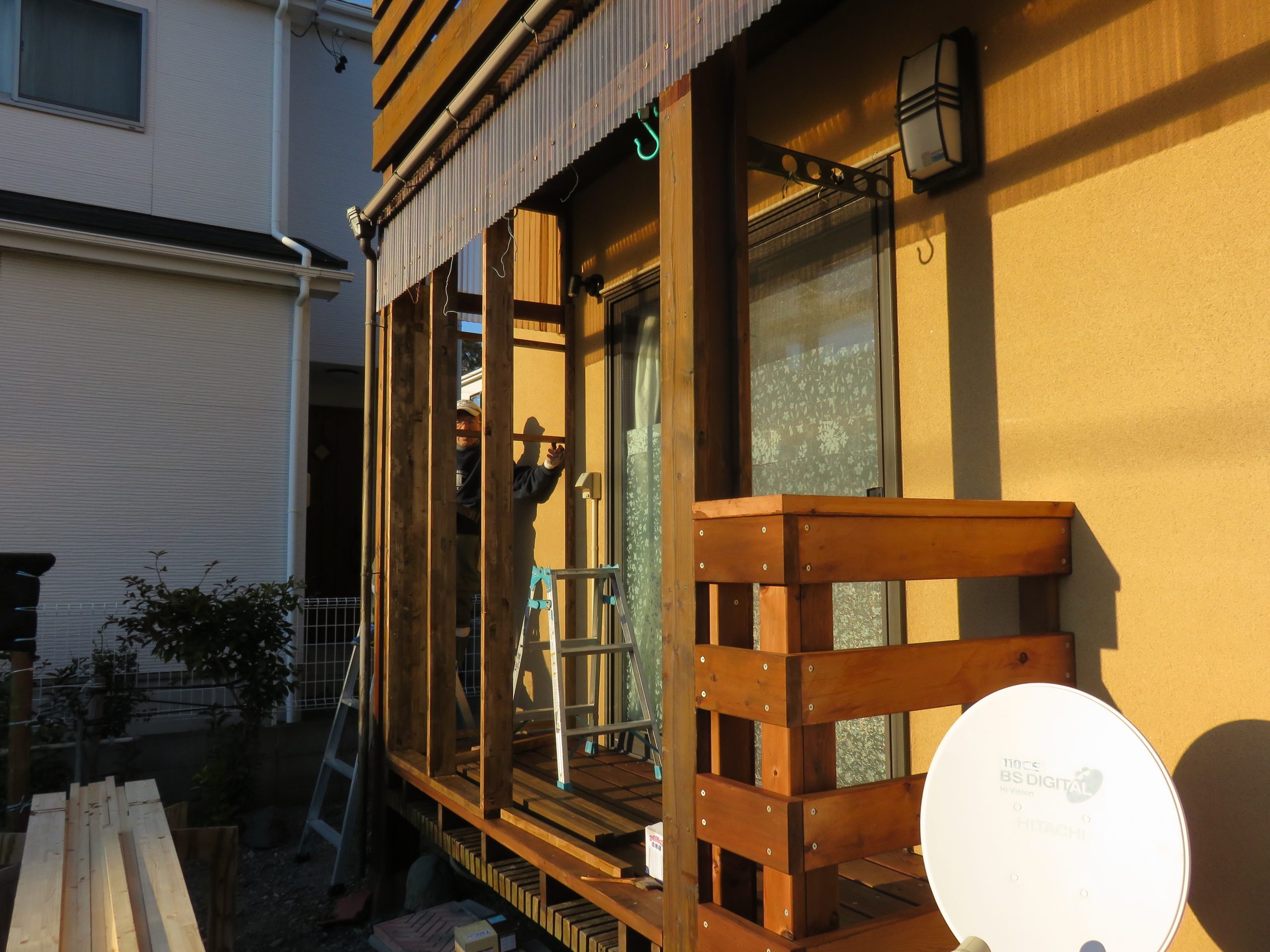 ウッドデッキ・洗濯機置き場