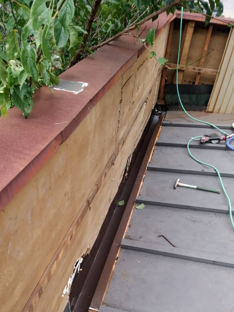 パラペット側面はがし