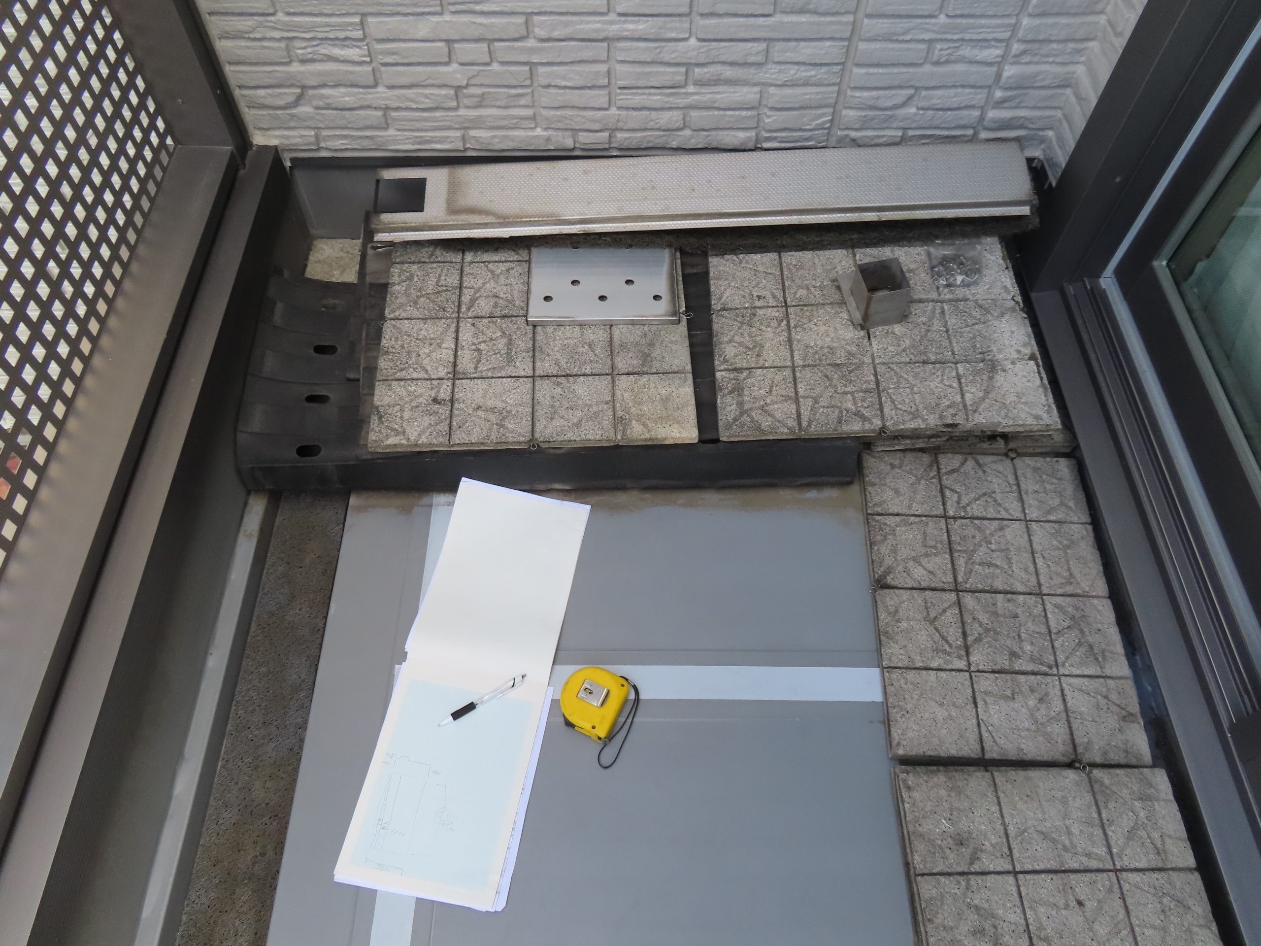 ＦＲＰ防水工事、ひさし設置