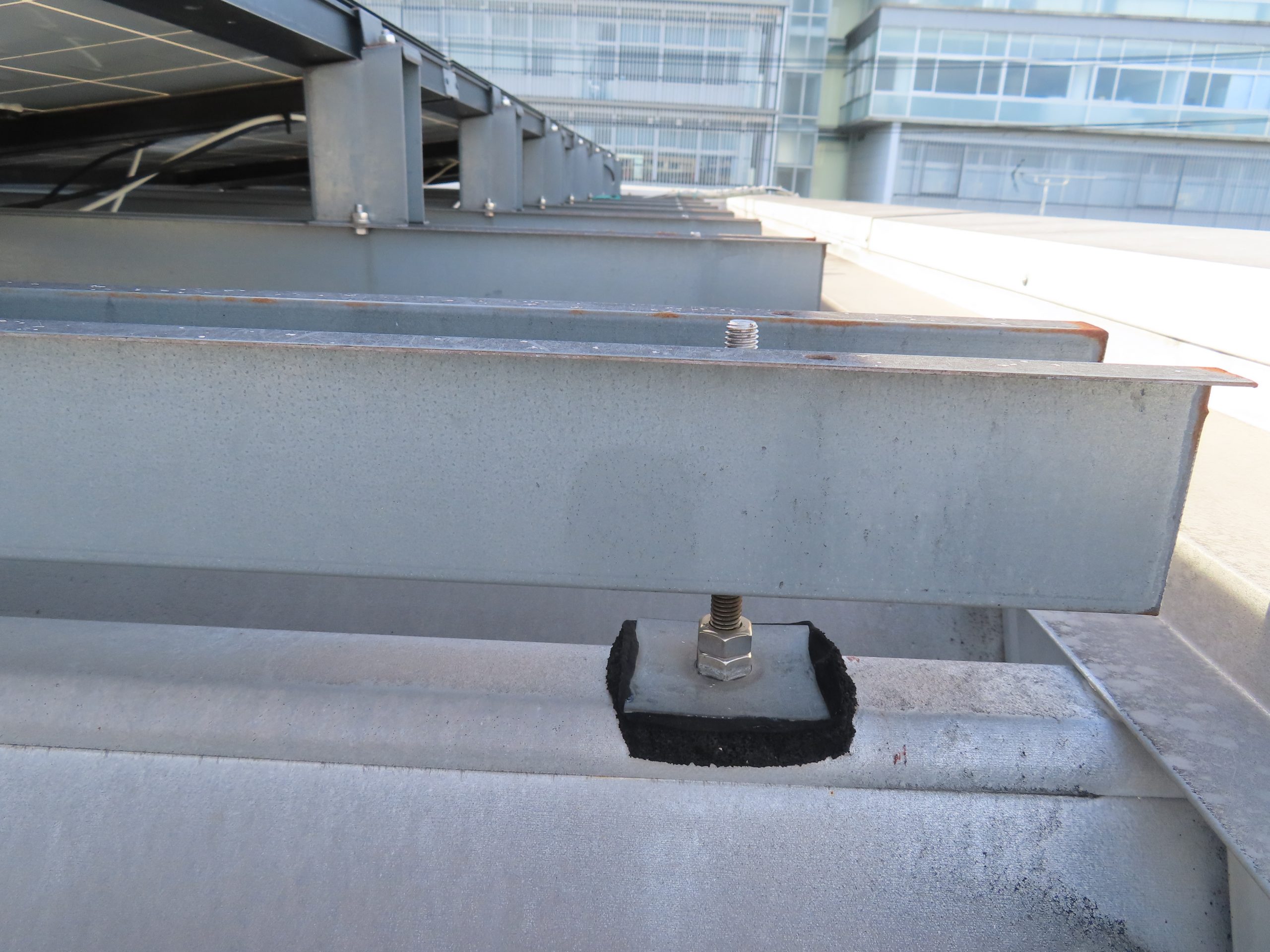 屋根折板の雨漏り修理