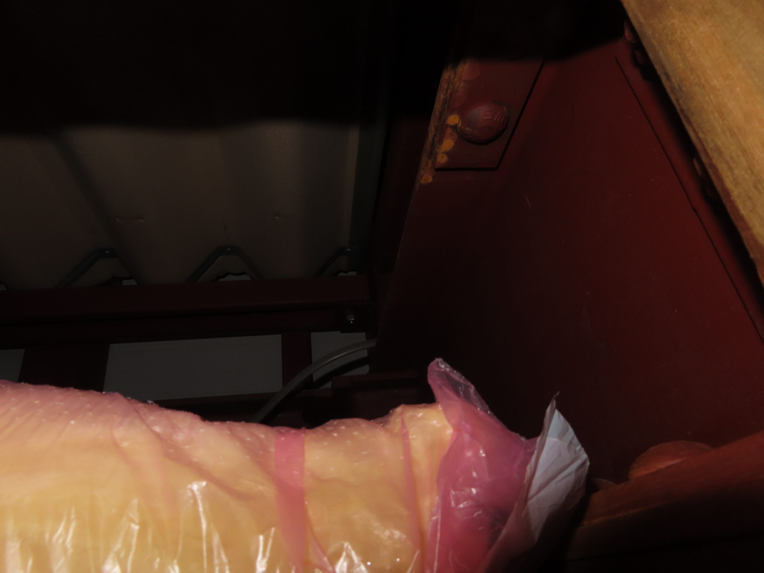 屋根折板の雨漏り修理