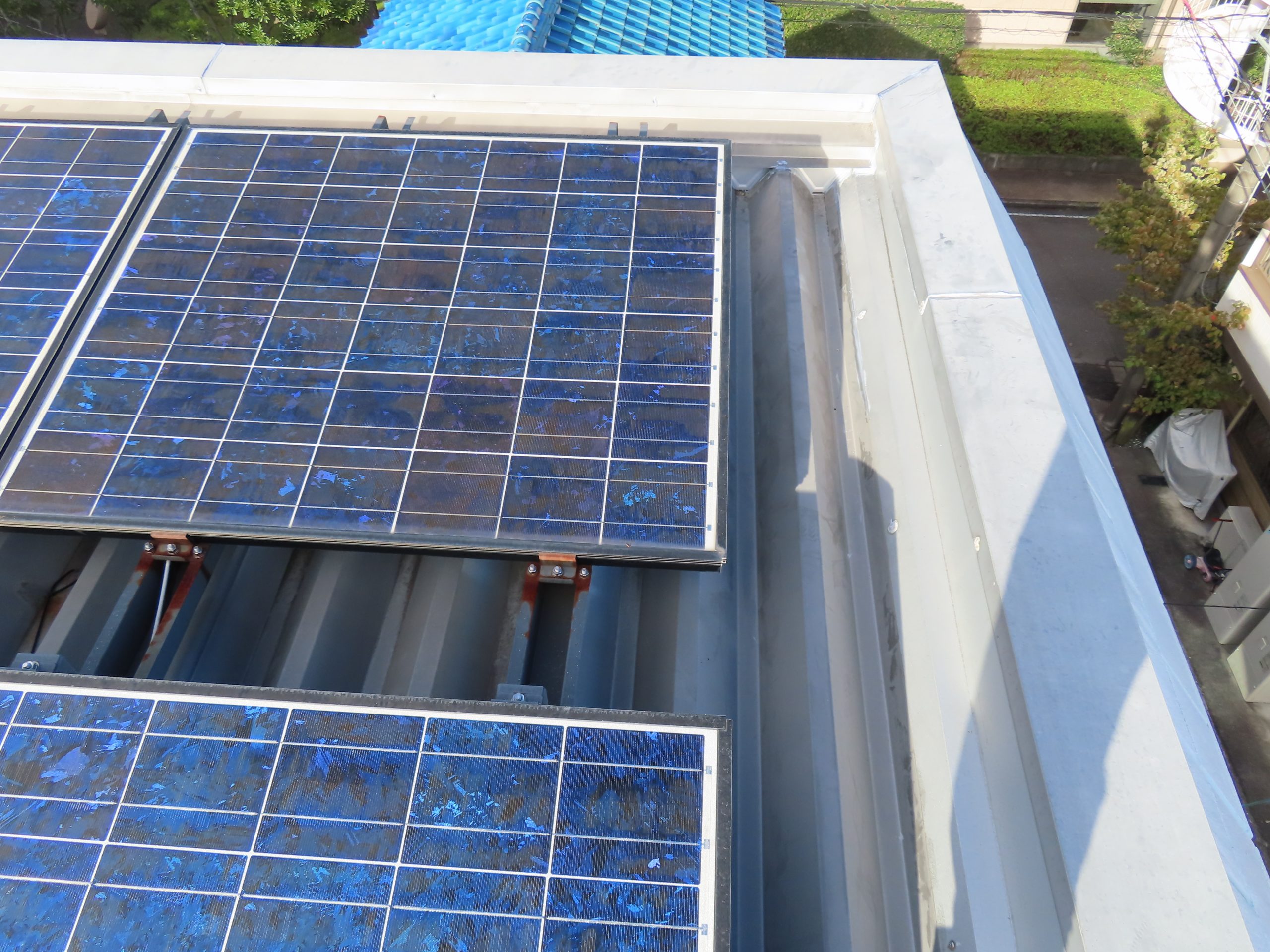 屋根折板の雨漏り修理