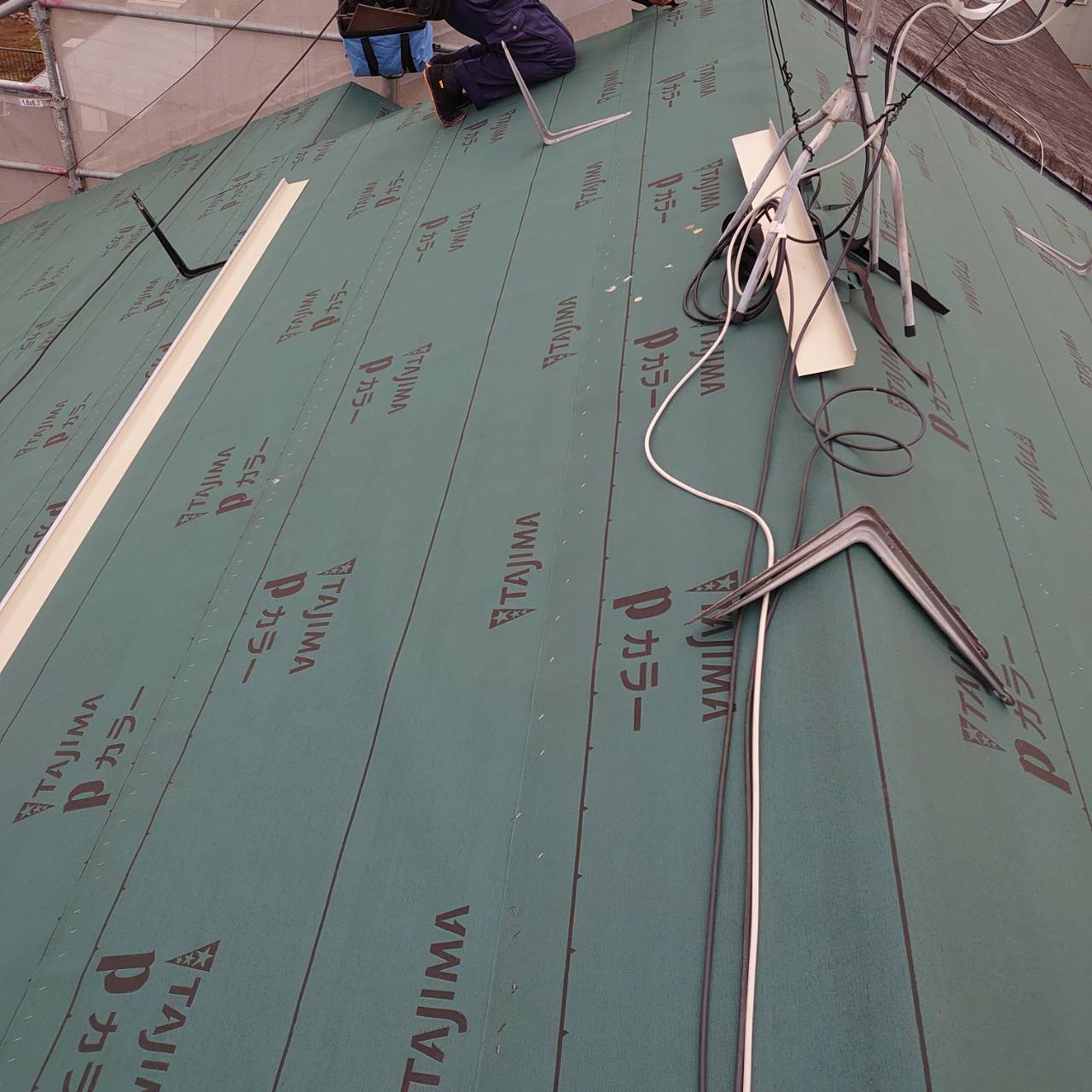 スレート瓦をガルバリウムに葺き替え